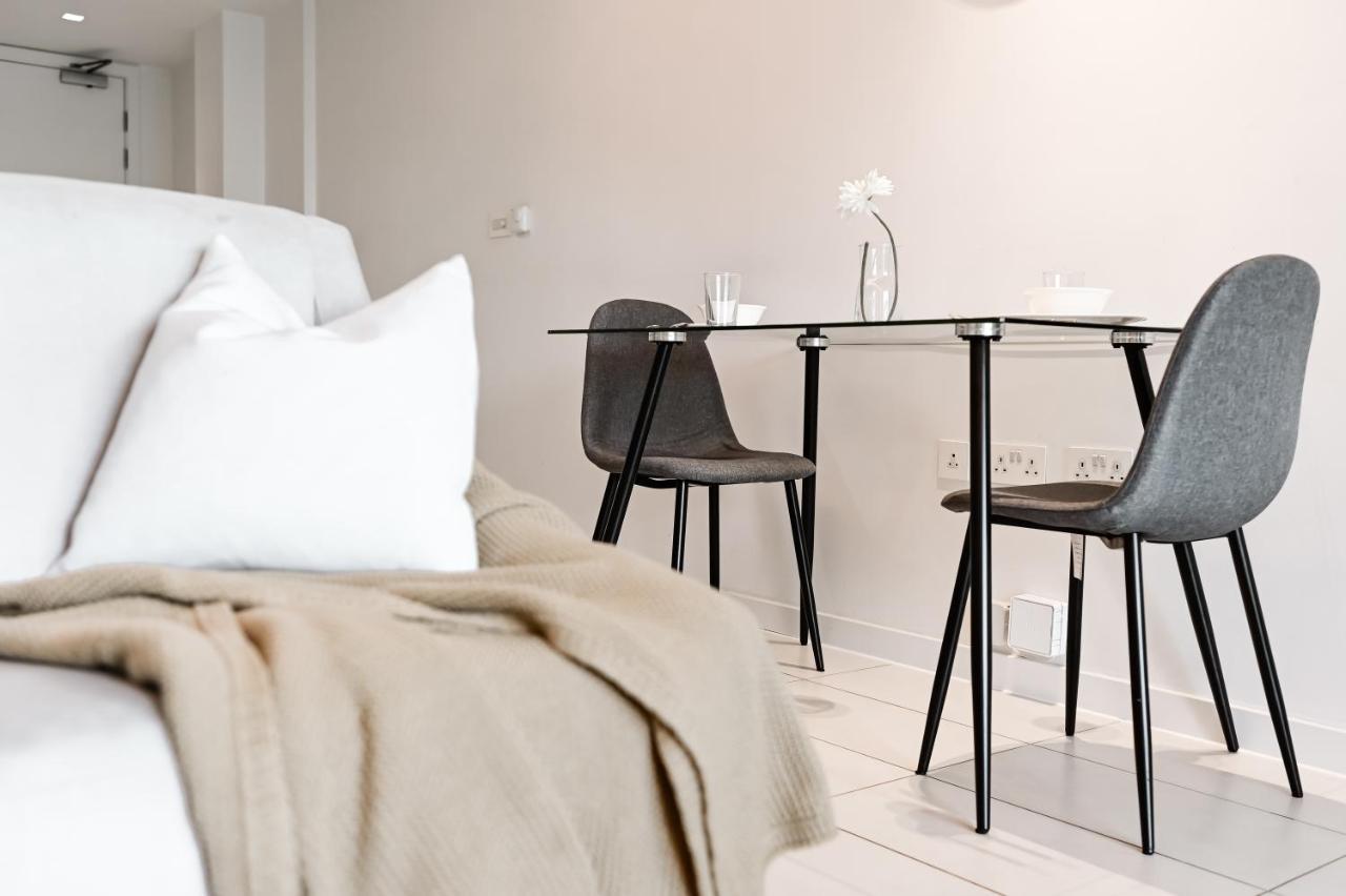 Khayat Homes - The Curve - One Bed London Exteriör bild