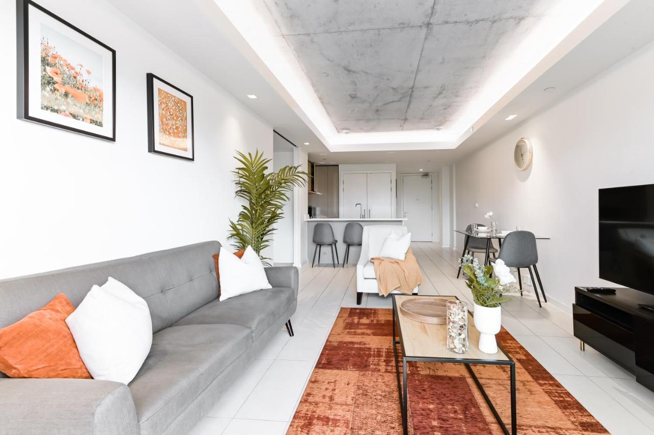 Khayat Homes - The Curve - One Bed London Exteriör bild